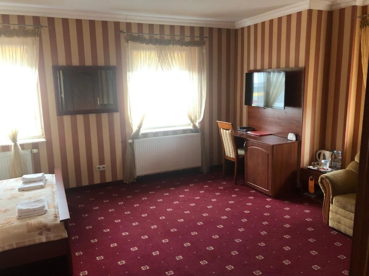 Отель Hotel Arkadia Końskie-13