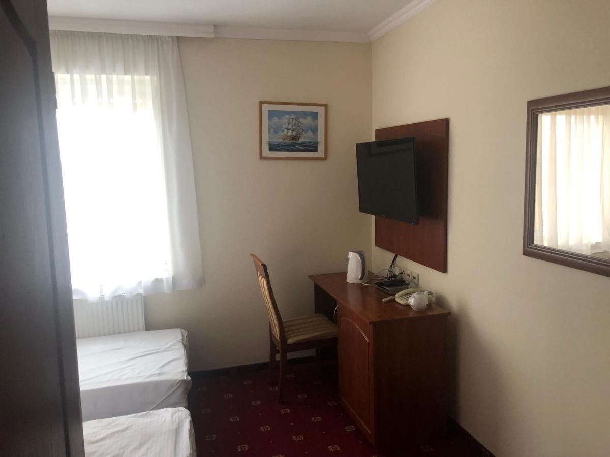 Отель Hotel Arkadia Końskie-8